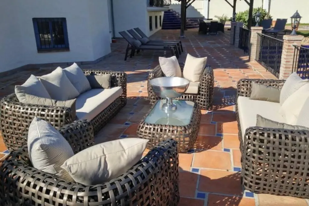 Amazing Villa To Rent At Estepona - Near Beaches