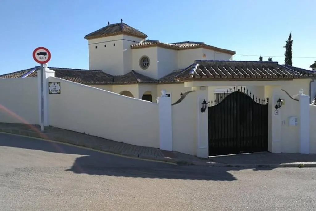 Amazing Villa To Rent At Estepona - Near Beaches